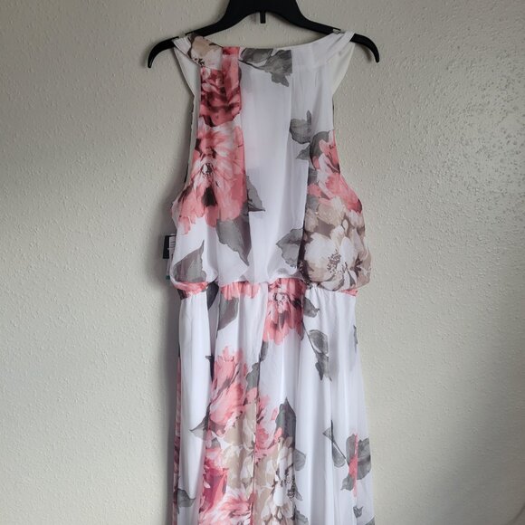 Robbie Bee Woman's Dress - Picture 2 of 6